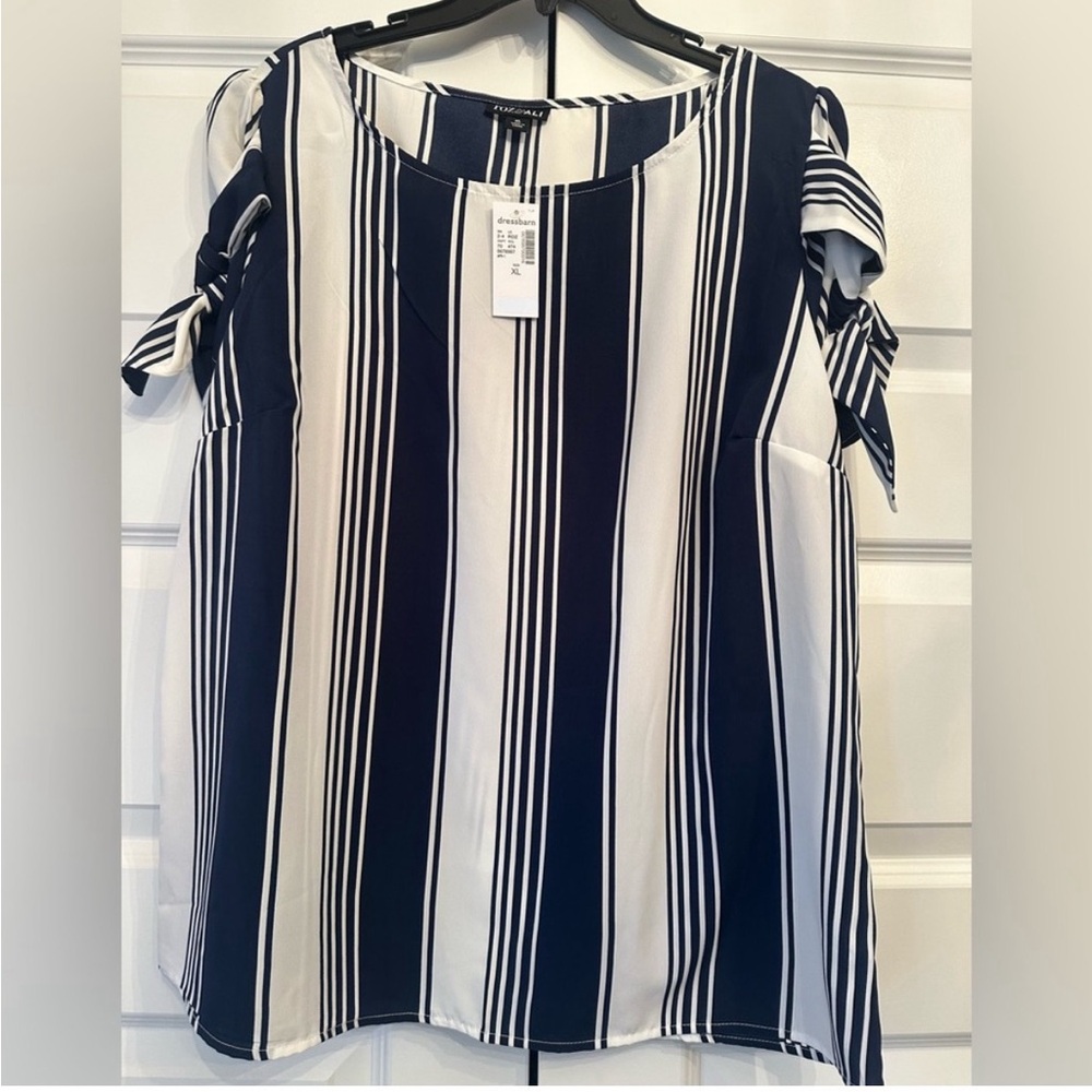 NWT BEAUTIFUL SPRING TOP BY ROZ & ALI BLUE/WHITE STRIPED DRESS UP/DOWN